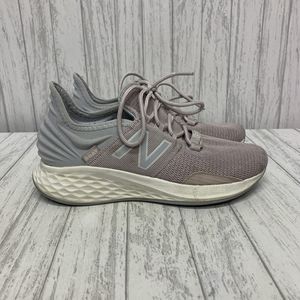 Womens Size 7 New Balance Fresh Foam Sneakers